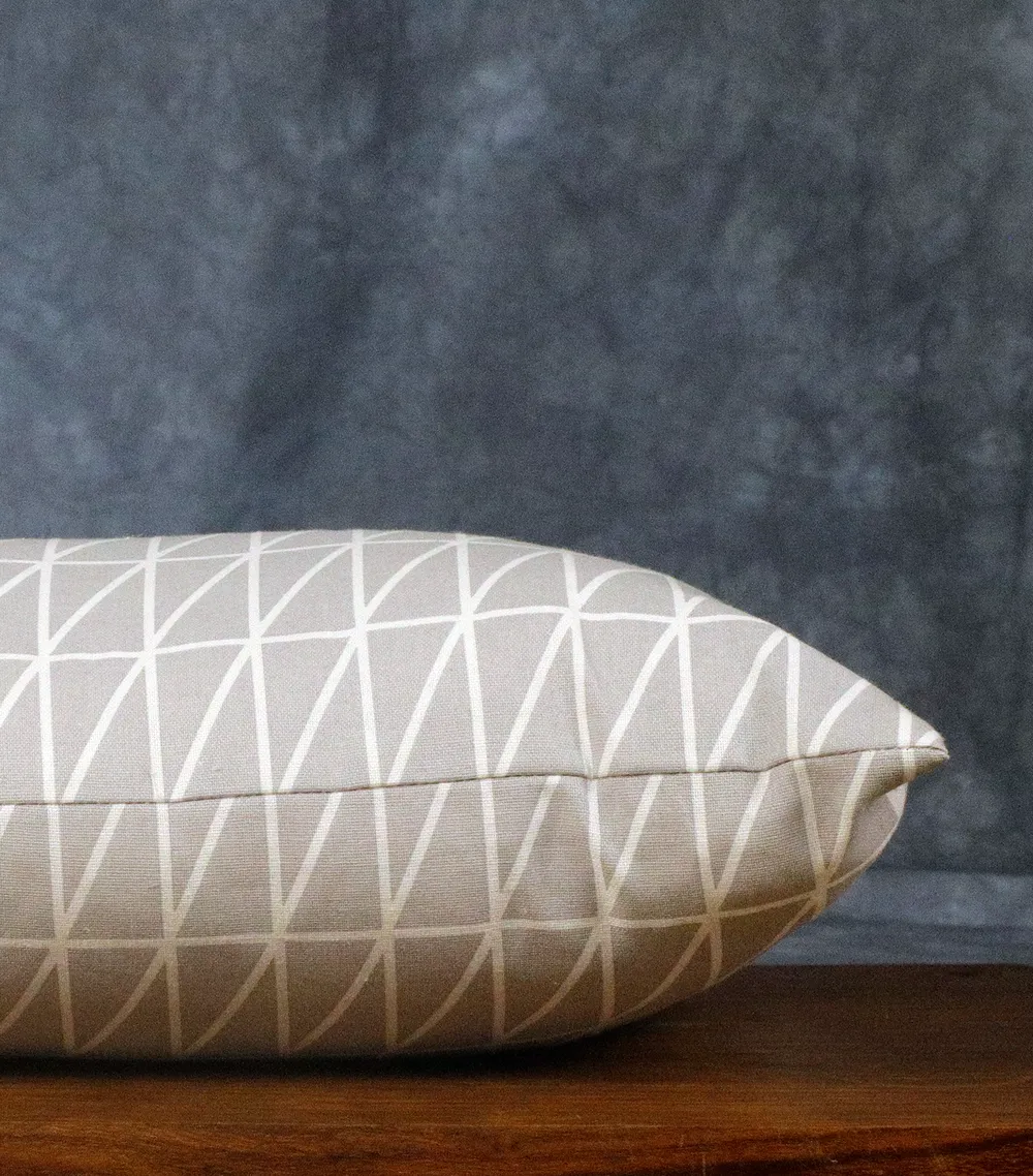 Light Gray Parallel Line Stripe Print Cushion cover
