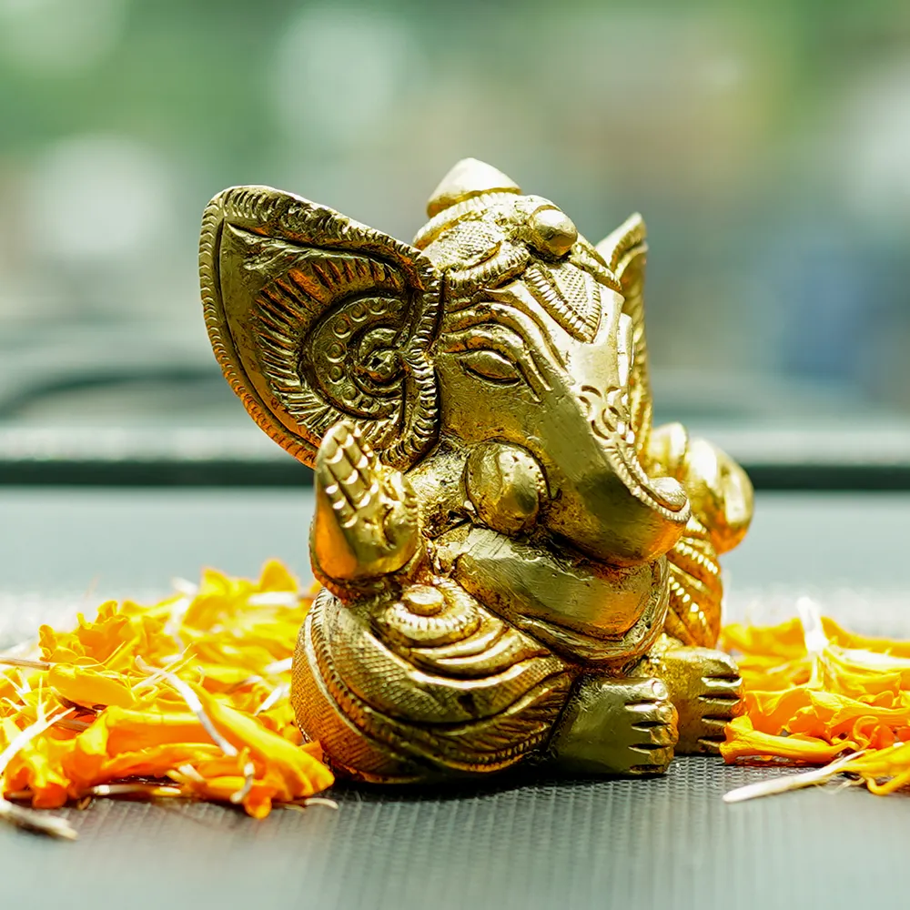 Lord Ganpati Brass Finish Handmade Idol Set Of 1