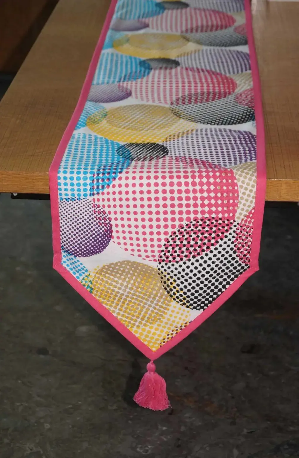 Lushomes Circles Printed 6 Seater Small Cotton Table Linen Set (Pack of 8)