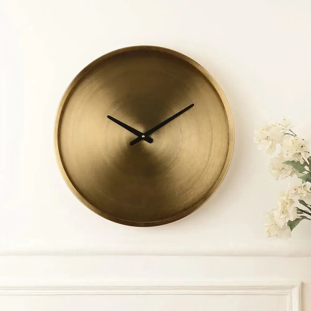 Luxurious Metallic Wall Clock in Gold Finish