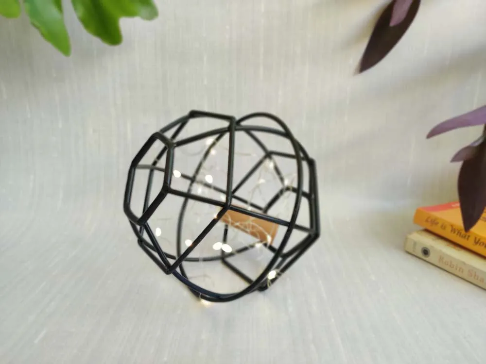 Magnificient Globe LED Black Centrepiece