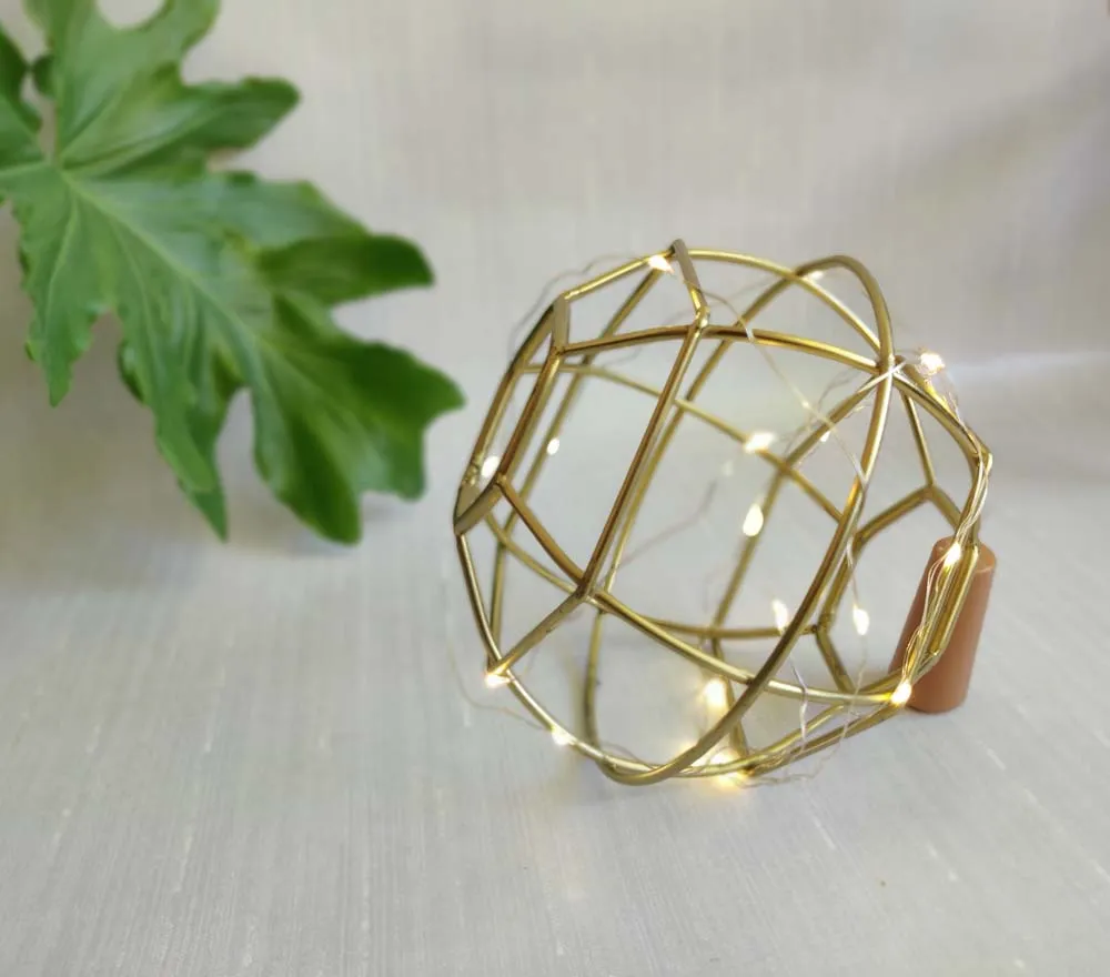 Magnificient Globe LED Golden Centrepiece