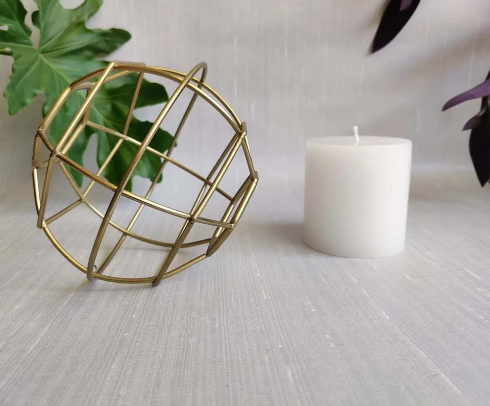 Magnificient Globe LED Golden Centrepiece