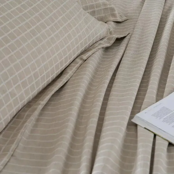 Maspar Bliss Reversible Egyptian Cotton Ultra-Soft Beige King Size Bedsheet with 2 Pillow Covers (300 TC)