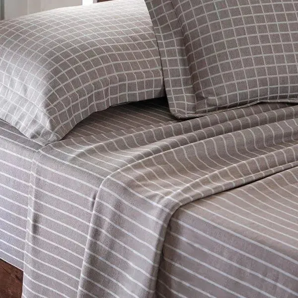 Maspar Bliss Reversible Egyptian Cotton Ultra-Soft Brown King Size Bedsheet with 2 Pillow Covers (300 TC)
