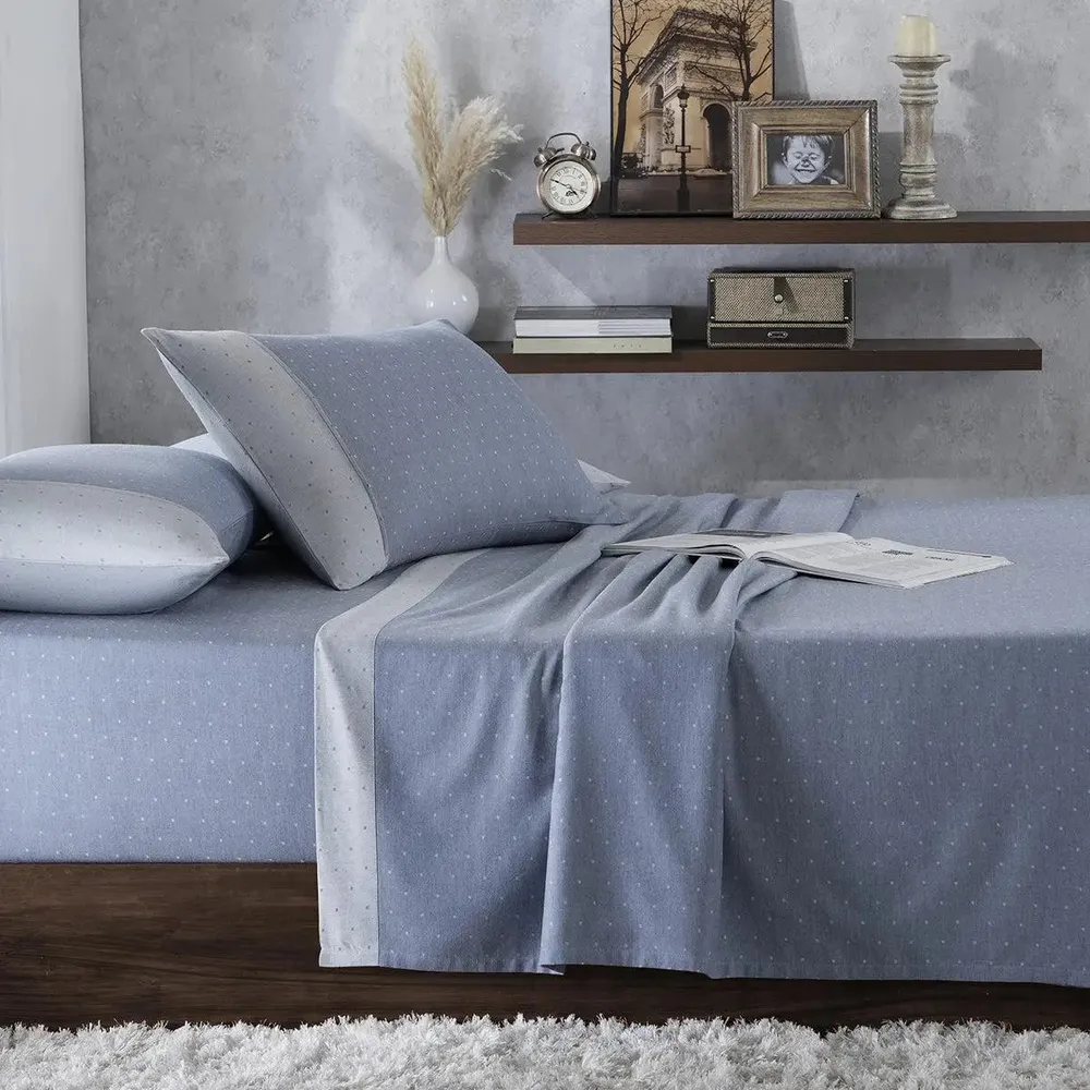 Maspar Muted Dot Reversible Egyptian Cotton Ultra-Soft Blue King Size Bedsheet with 2 Pillow Covers (300 TC)