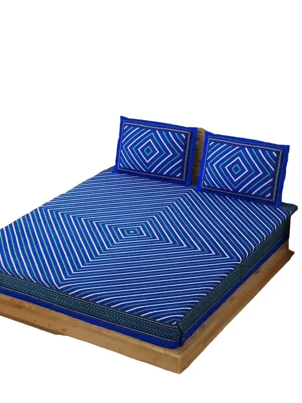 Maze-Like Printed 144 TC Cotton Double Bedsheet with Pillow Covers