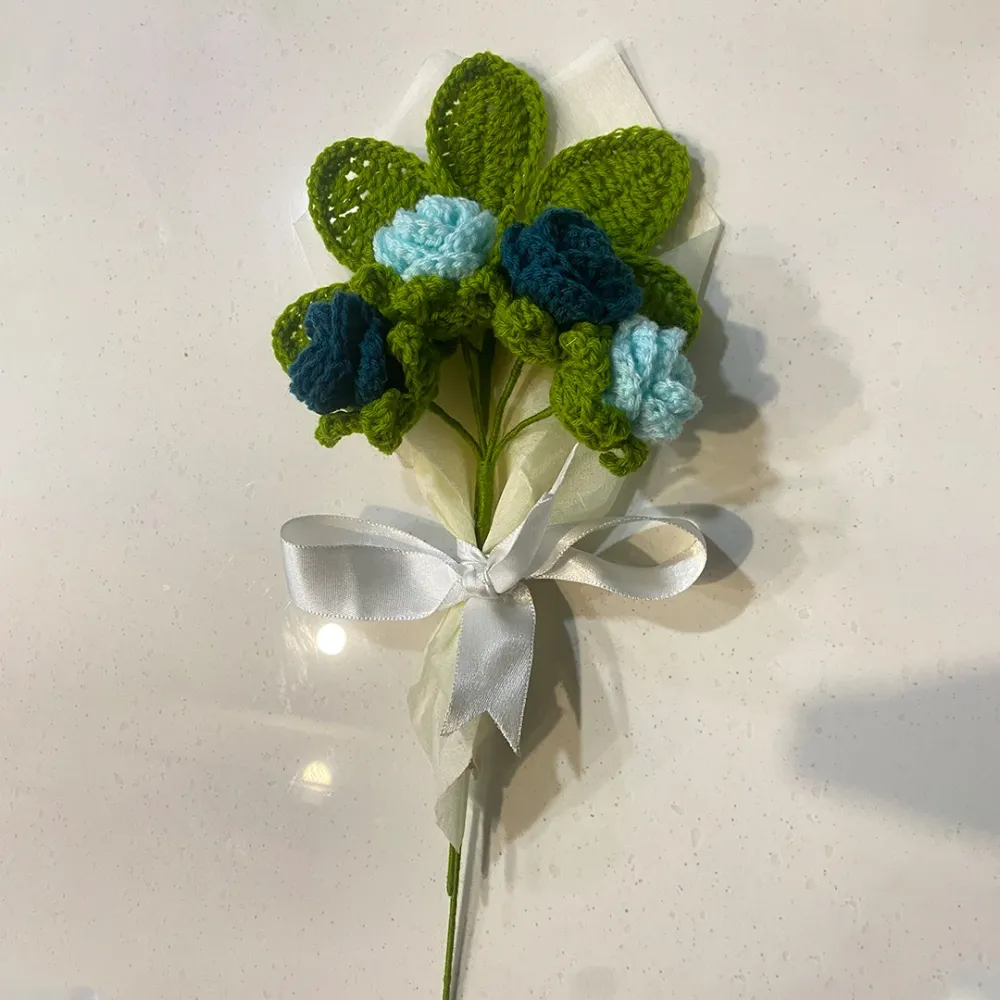 WallMantra Ocean Hue Crochet Bouquet 