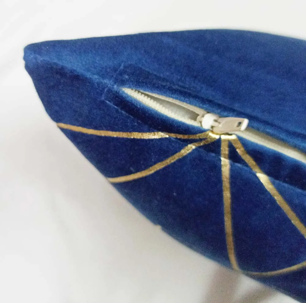 Polyester Velvet Foil Printed Blue Cushion Cover