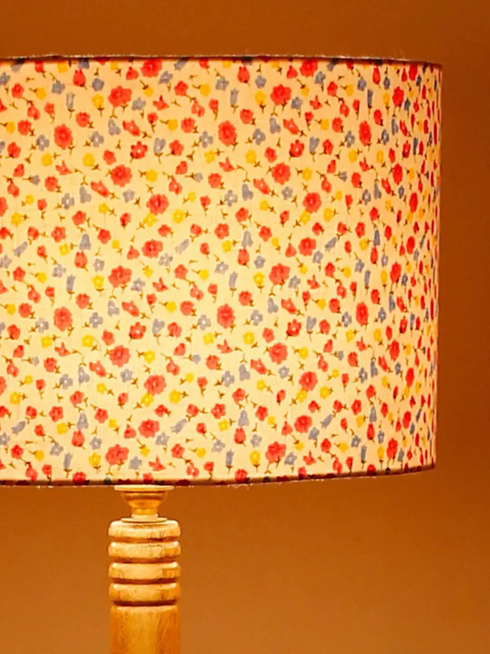 Premium Natural Wood Table Storage Floor Lamp With Multi-color Shade