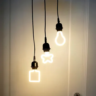 Pretty Black Cluster Pendant Light