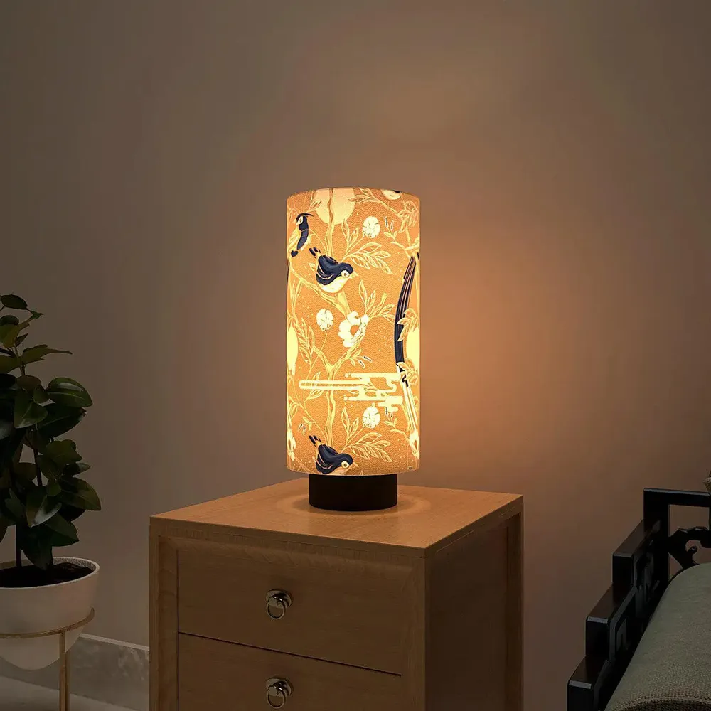 Pretty Humming Birds Glow Round Table Lamp