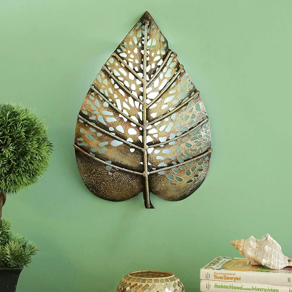 Pretty Leaf Fenestration Metal Wall Art With LED