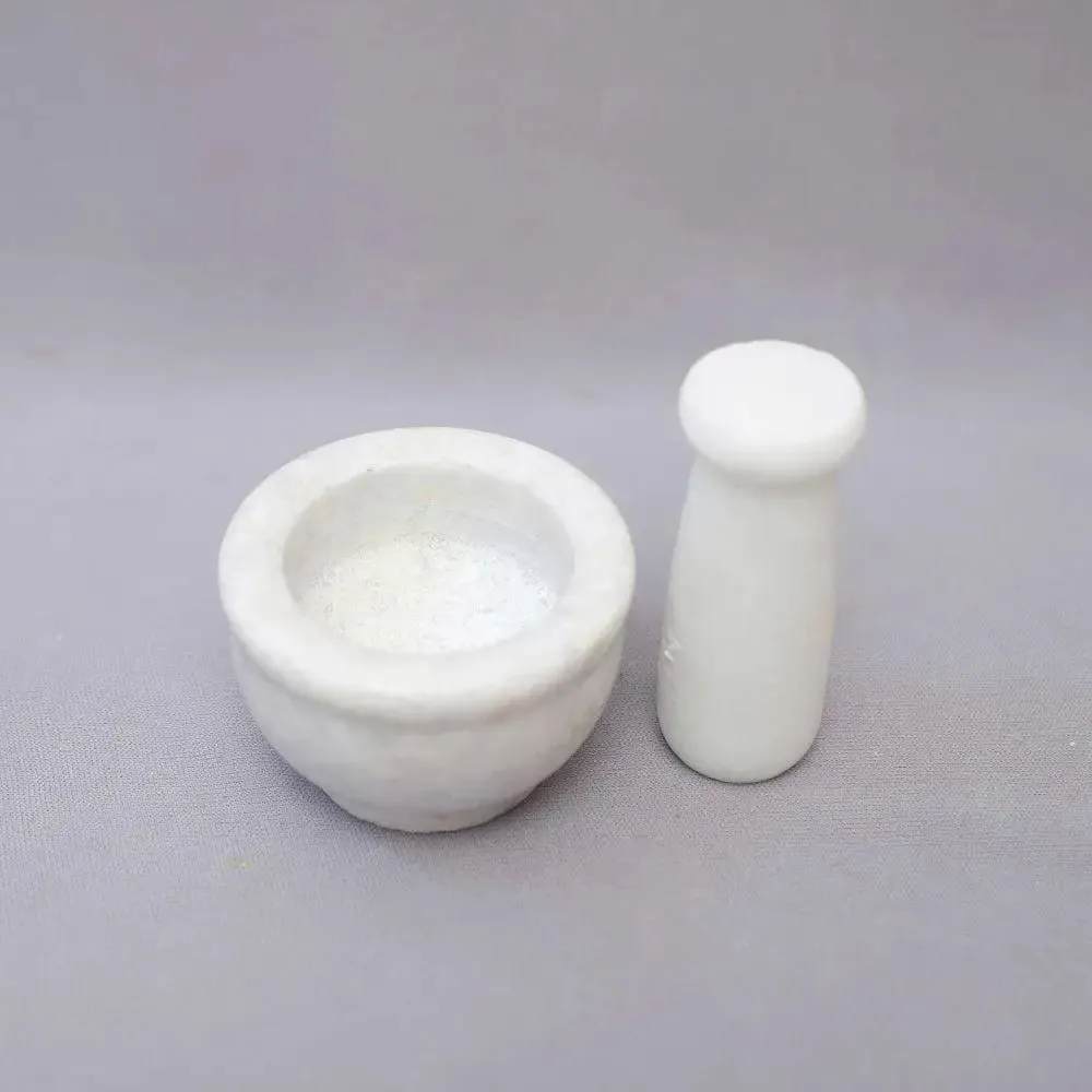 Pretty White Marble Black Mortar and Pestle