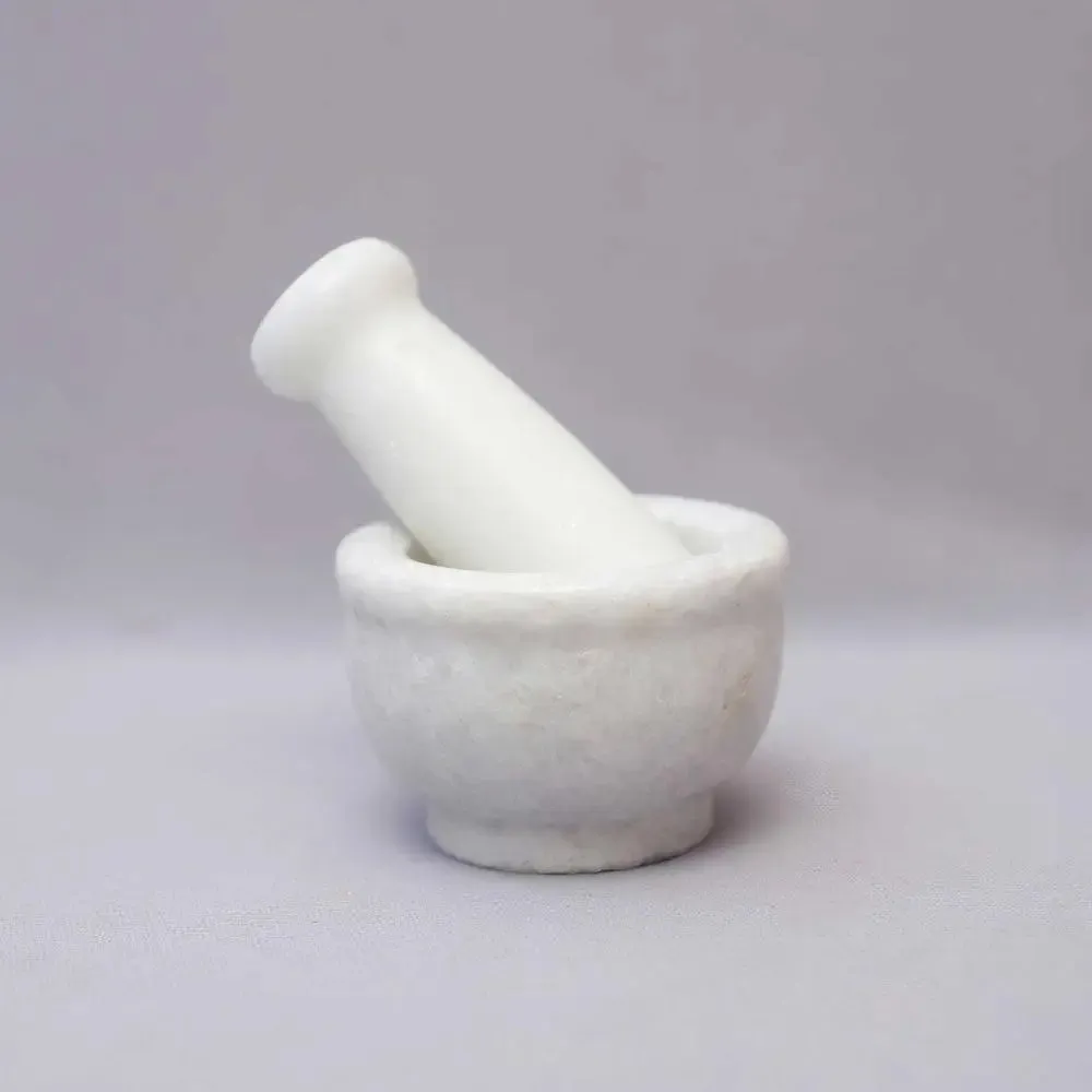 Pretty White Marble Black Mortar and Pestle
