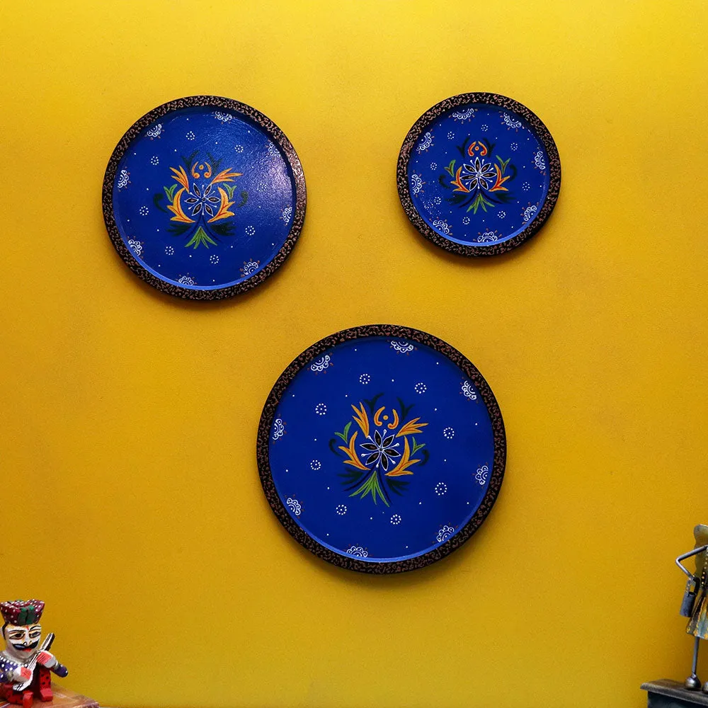 Radiating Royal Blue Border Finish Set of 3 Wallplates