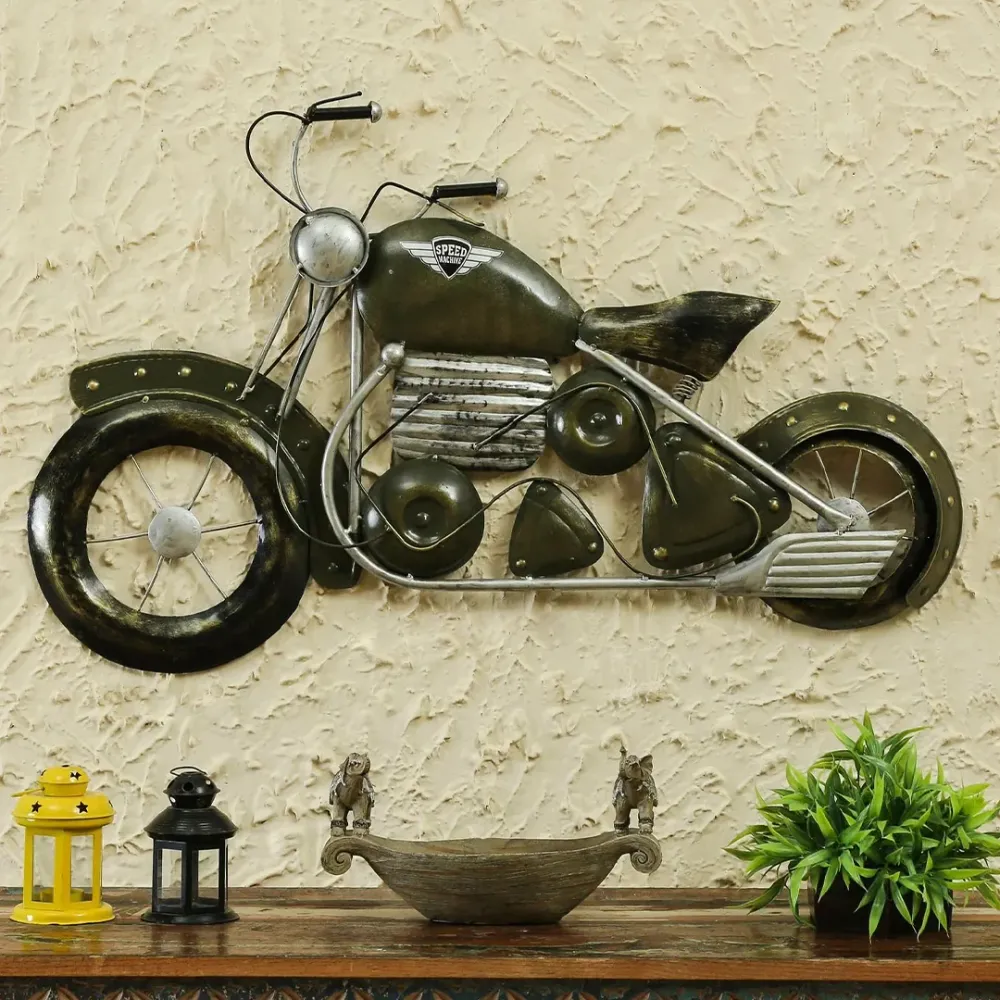 Robust Handcrafted Bullet Metal Wall Decor