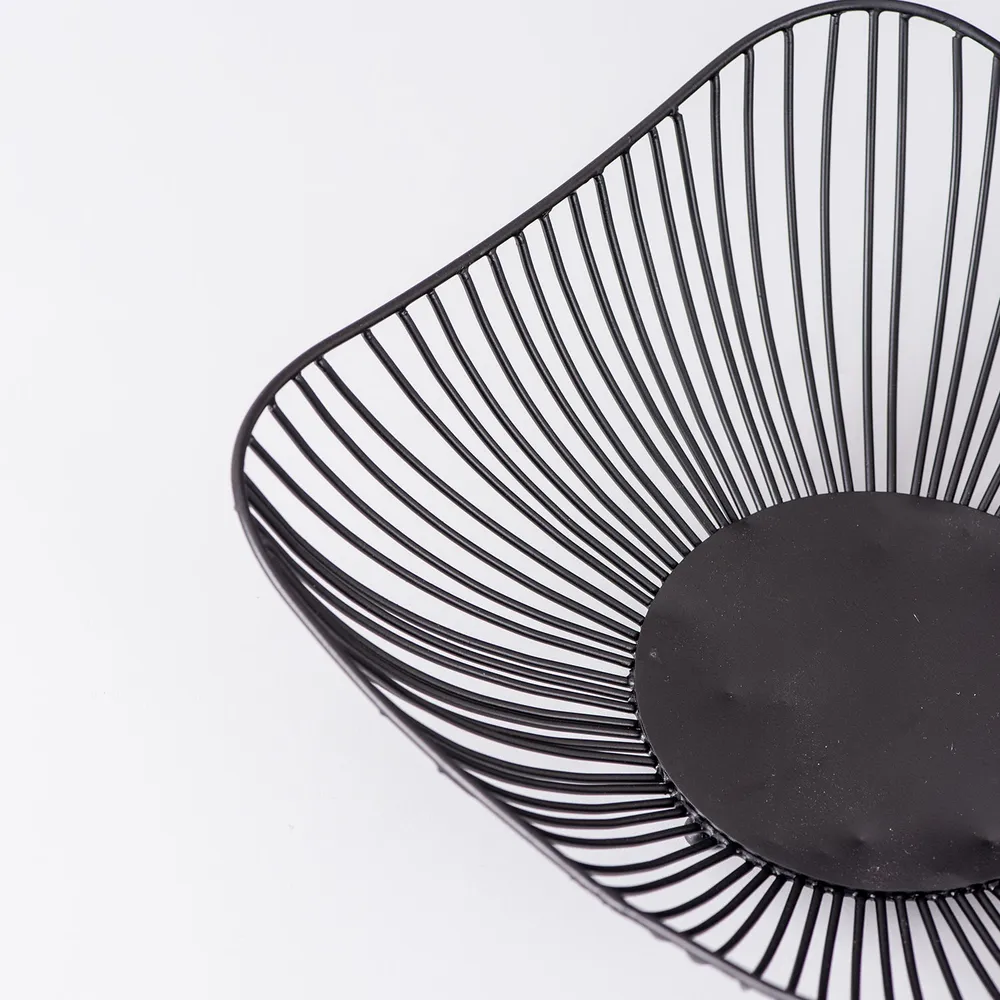 Round Black Wired Wood Lid Metal Vegetable/Fruit Basket