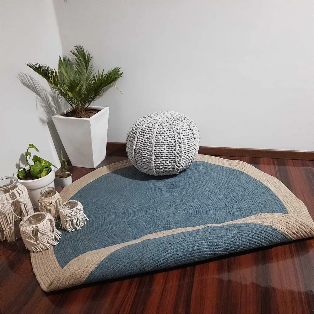 Round Bordered Elegant Blue Rug XS (2*2ft)