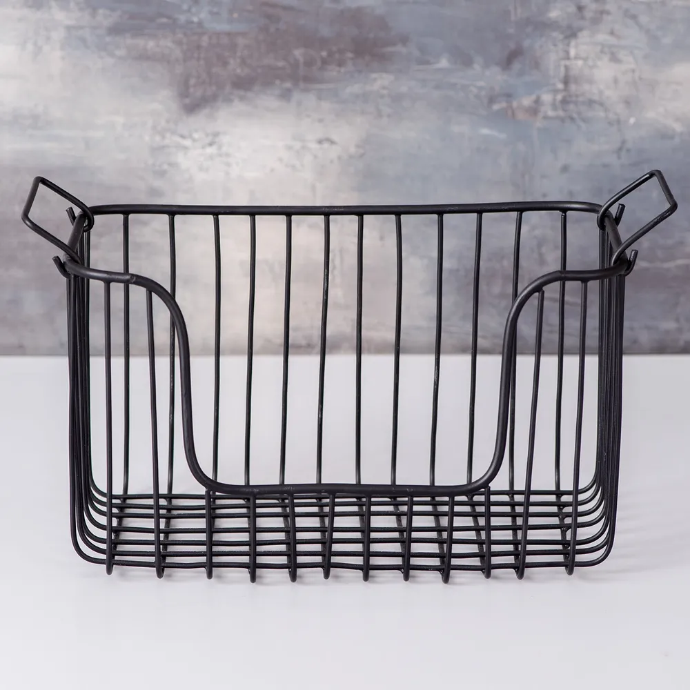 Round White Wired Metal Vegetable/Fruit Basket