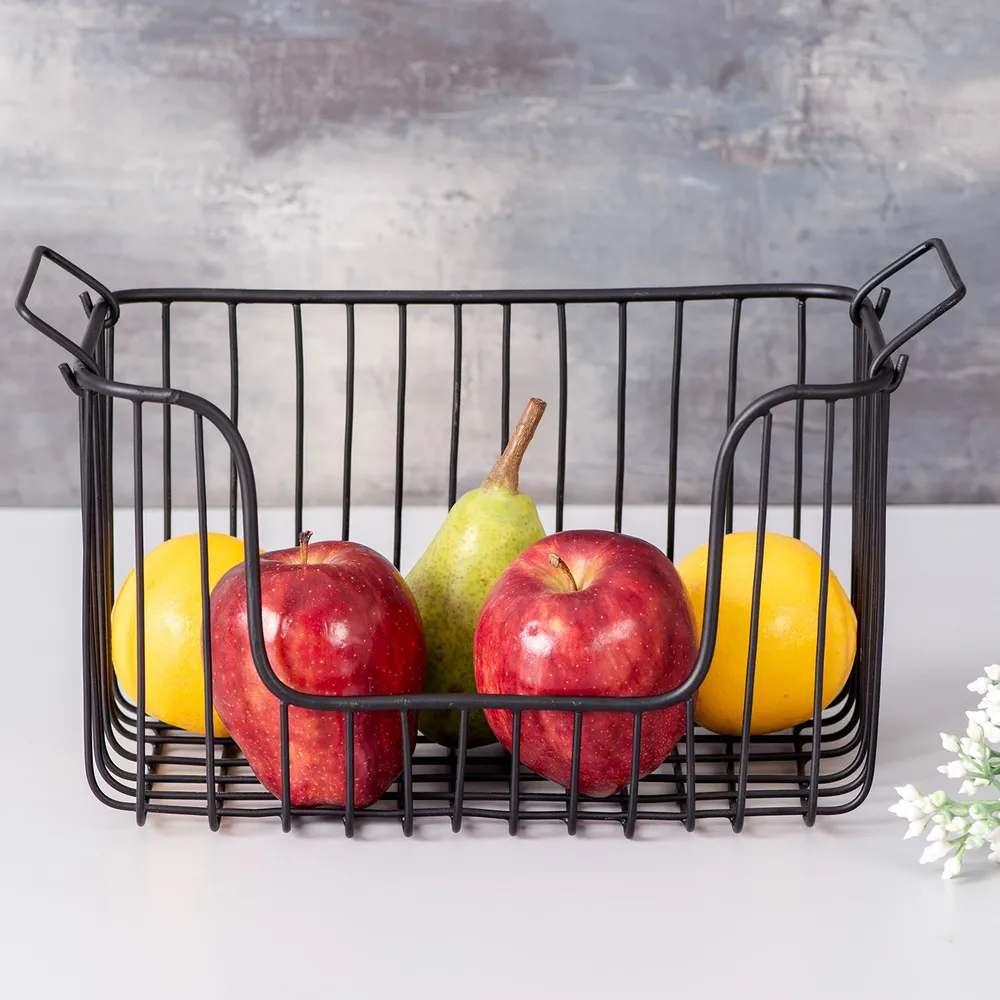 Round White Wired Metal Vegetable/Fruit Basket