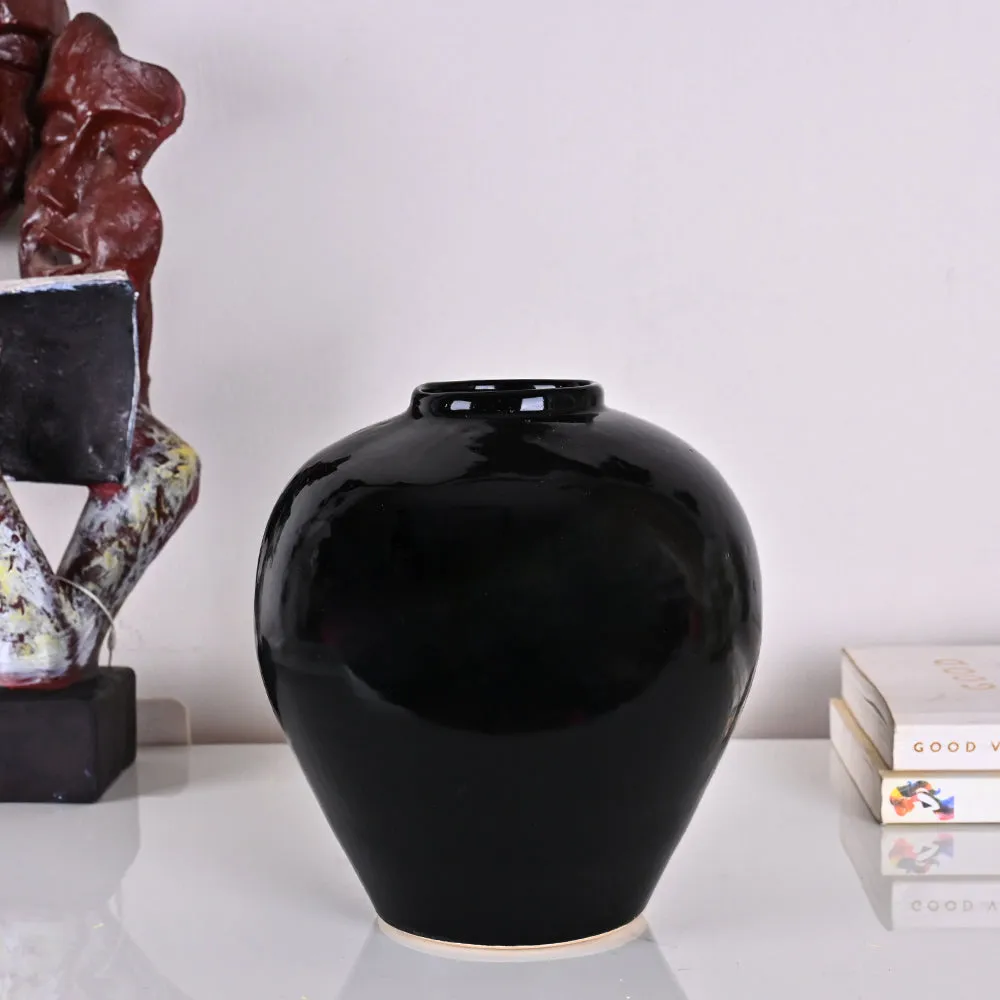 Royal Black High-quality Ceramic Urn Shaped Flower Vase