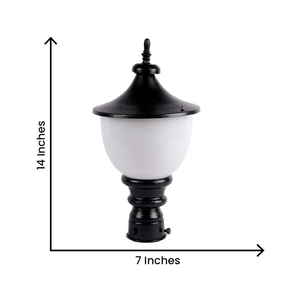 Royal Traditional Designer Warm Outdoor Gate Light Single Piece