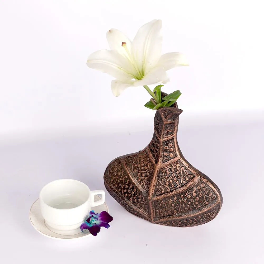 Rustic Style Vintage Bronze Metal Vase for Flowers