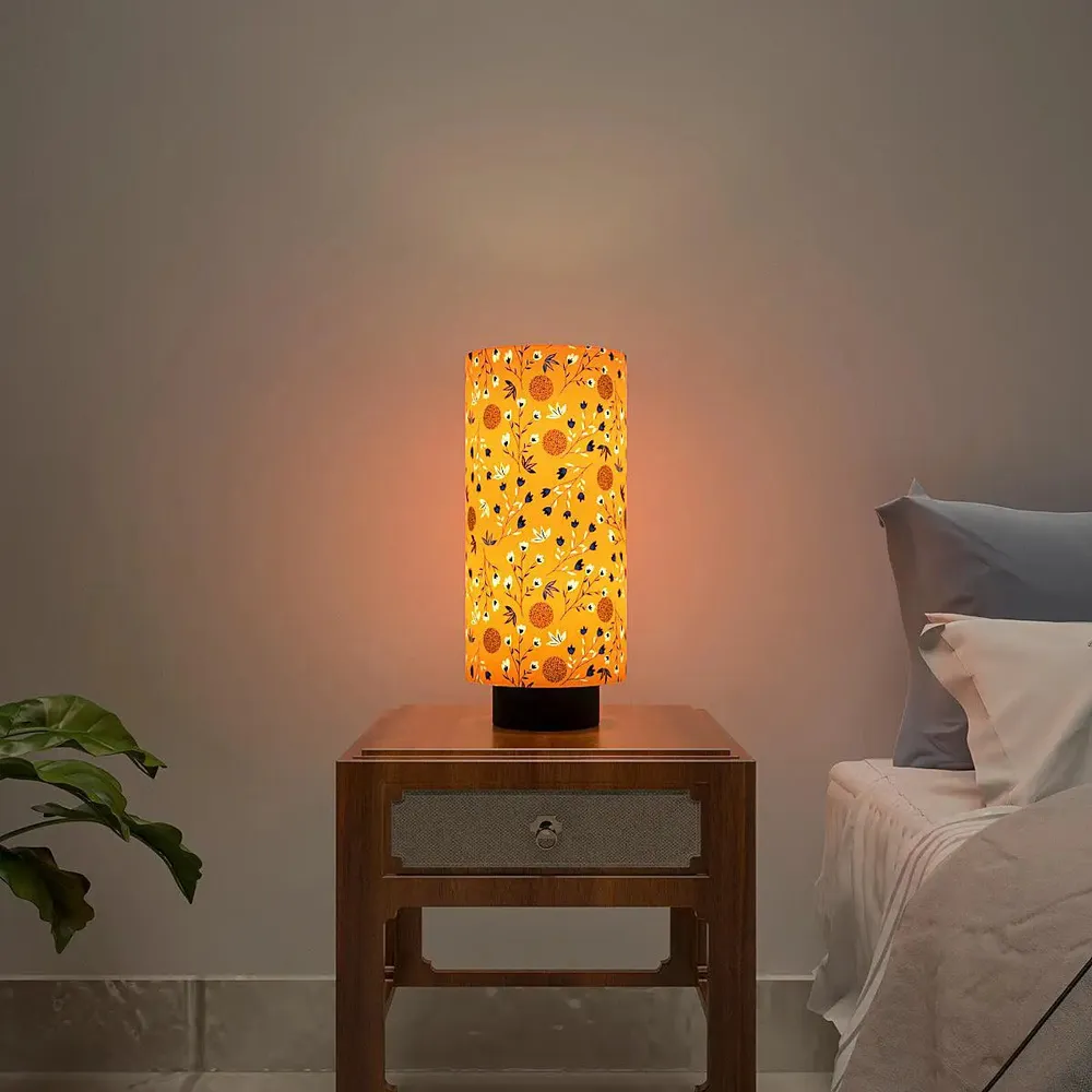 Scattered Floral Printed Round Table Lamp