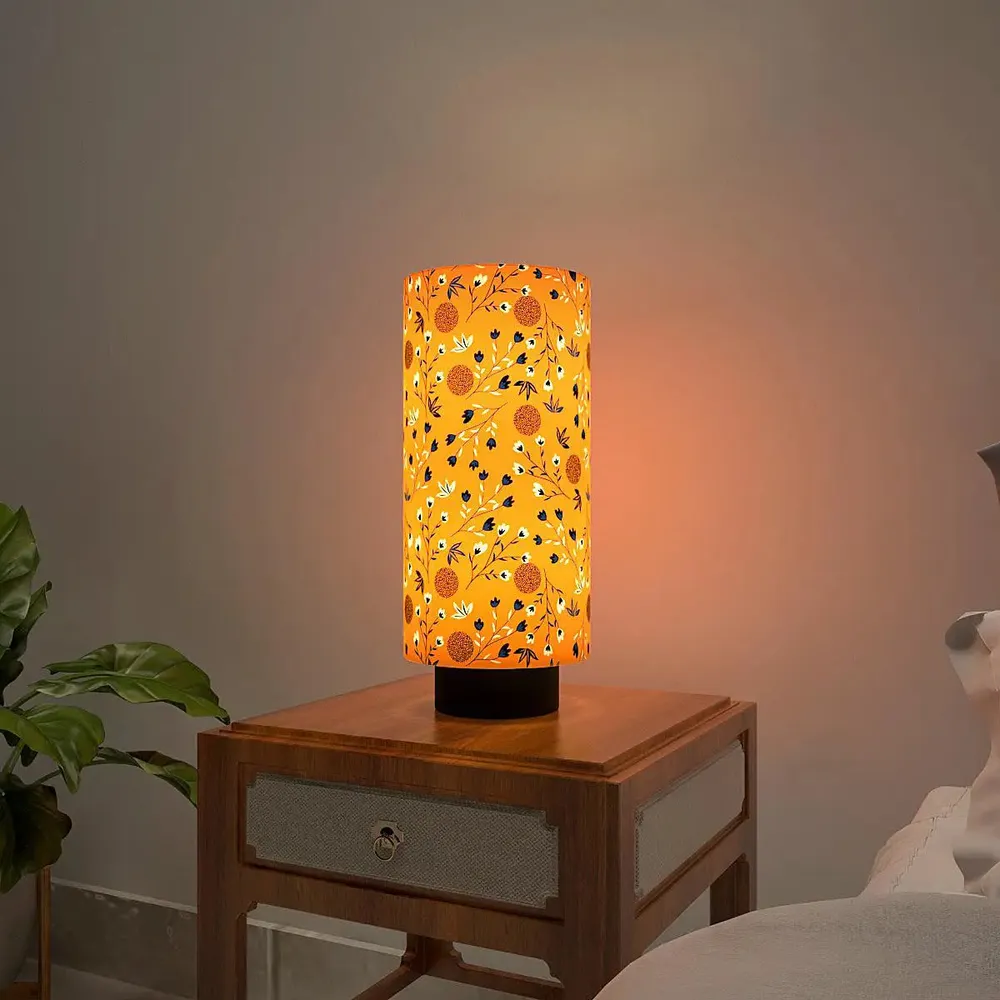 Scattered Floral Printed Round Table Lamp