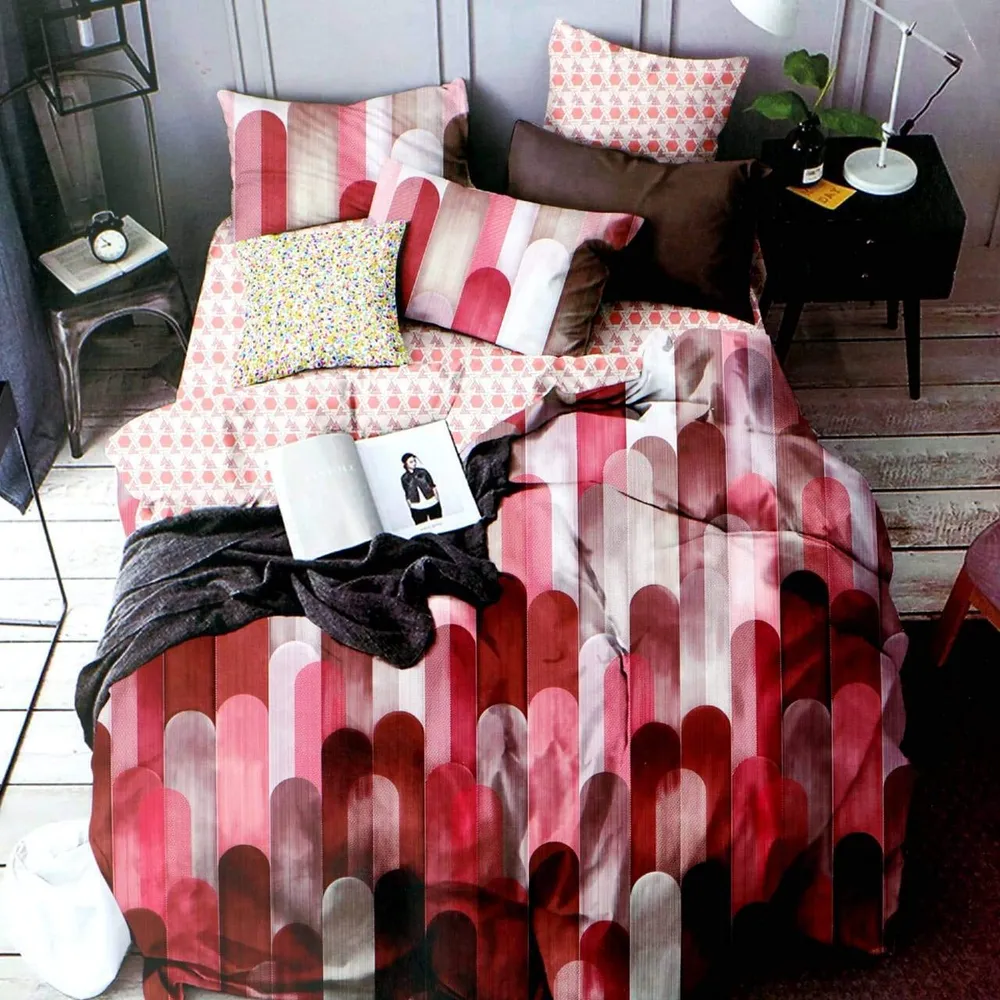 Shades of Red Designer Digital Print Double Bedsheet (Multicolor)