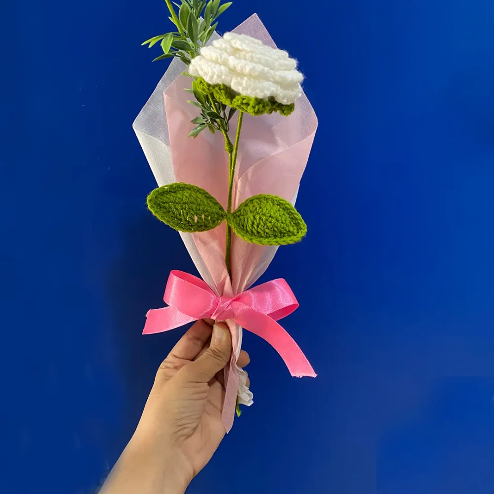 WallMantra Single White Crochet Bloom 