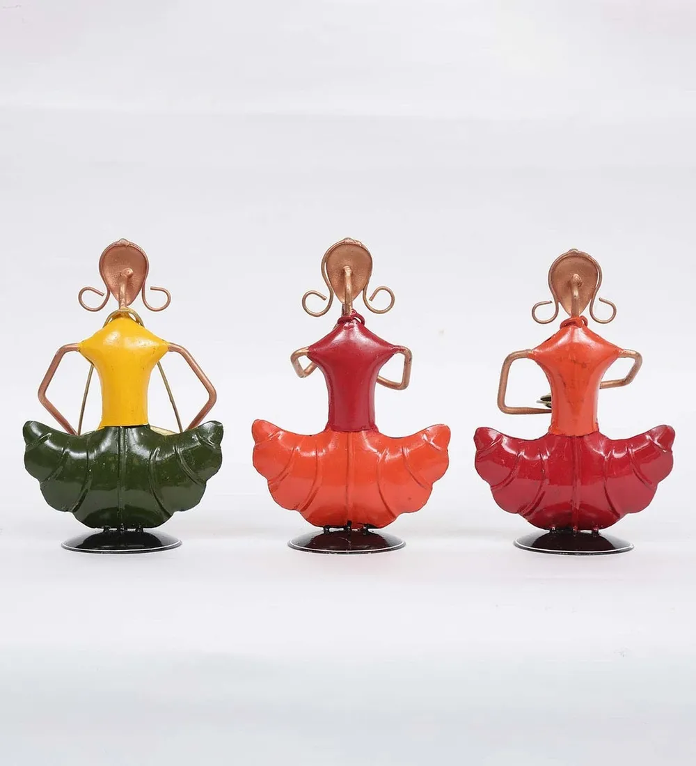 Sitting Colorful Traditional Dolls Metal Figurines / Showpiece Set Of 3