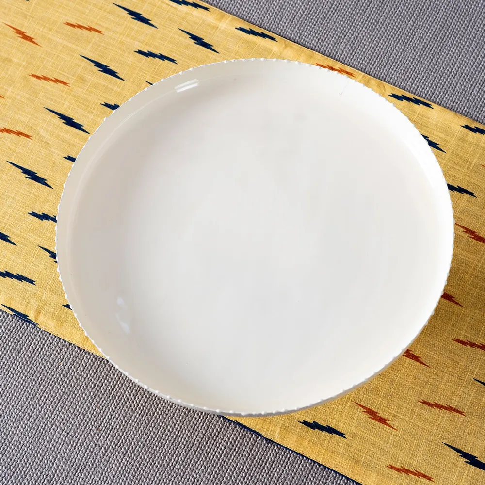 Solid White Plain Metal Cake Stand and Server