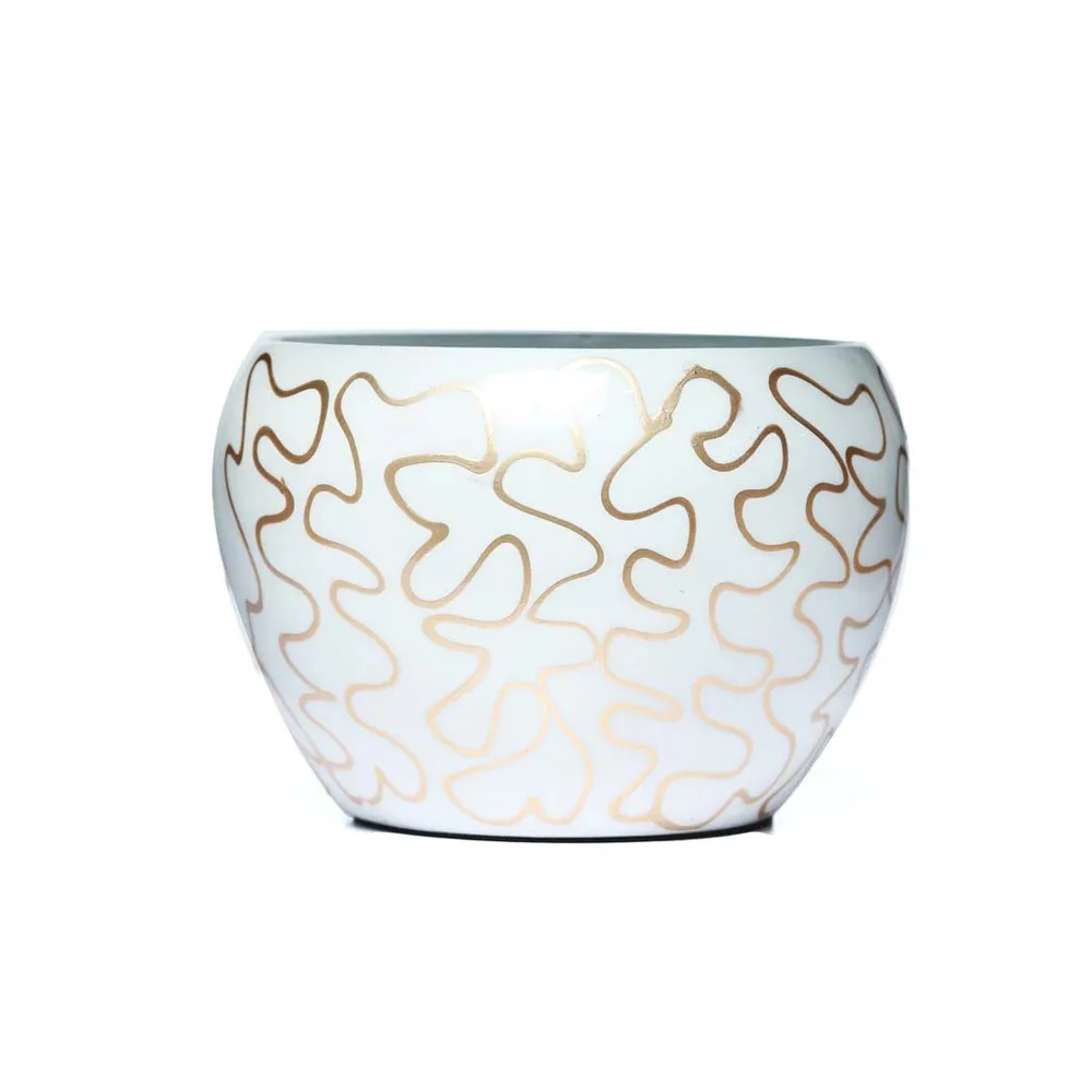 Sophisticated White and Gold-Toned Resilient Metal Plant Pot With Stand Set Of 1
