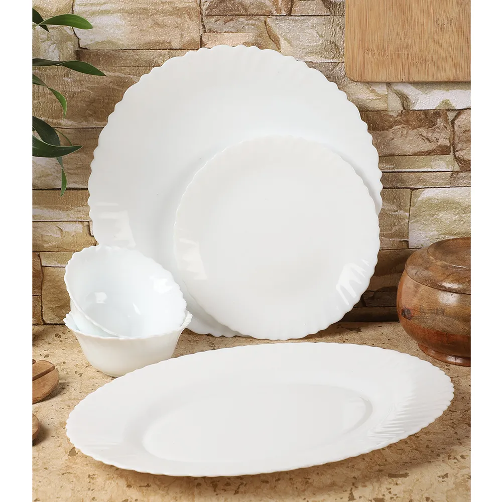 Stoic Shiny White Dinnerware Set Of 19