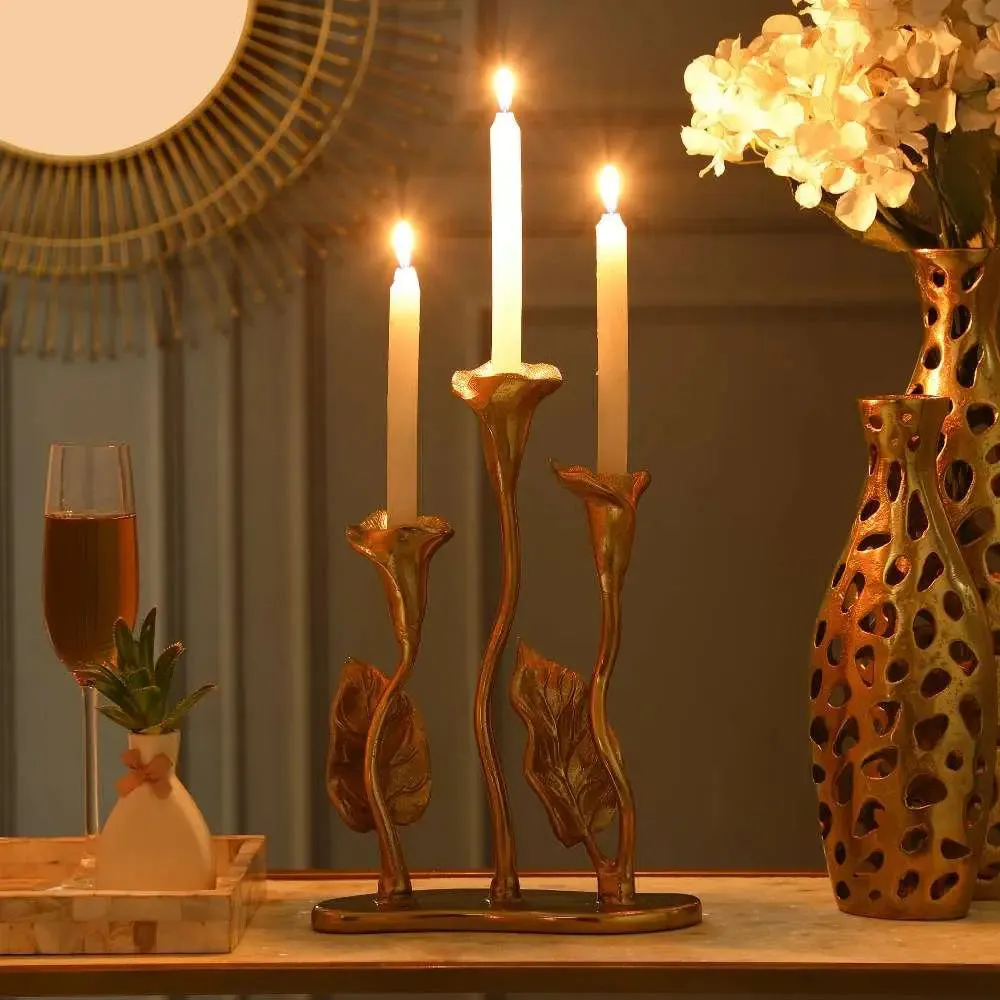 Stunning Triple Candle Holder (Gold)