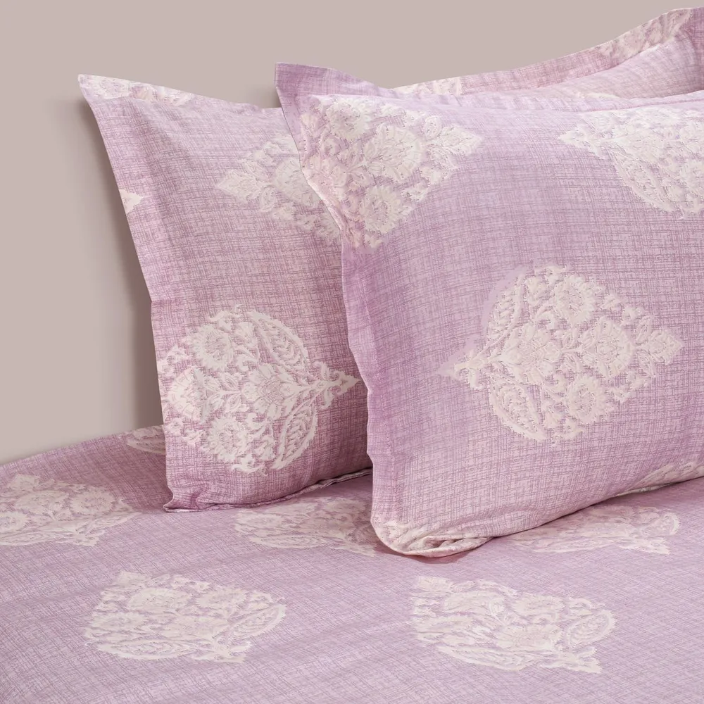 Swayam Arabic Motif print Orchid Veda Extra Large Double Bedsheet with 2 pillow covers