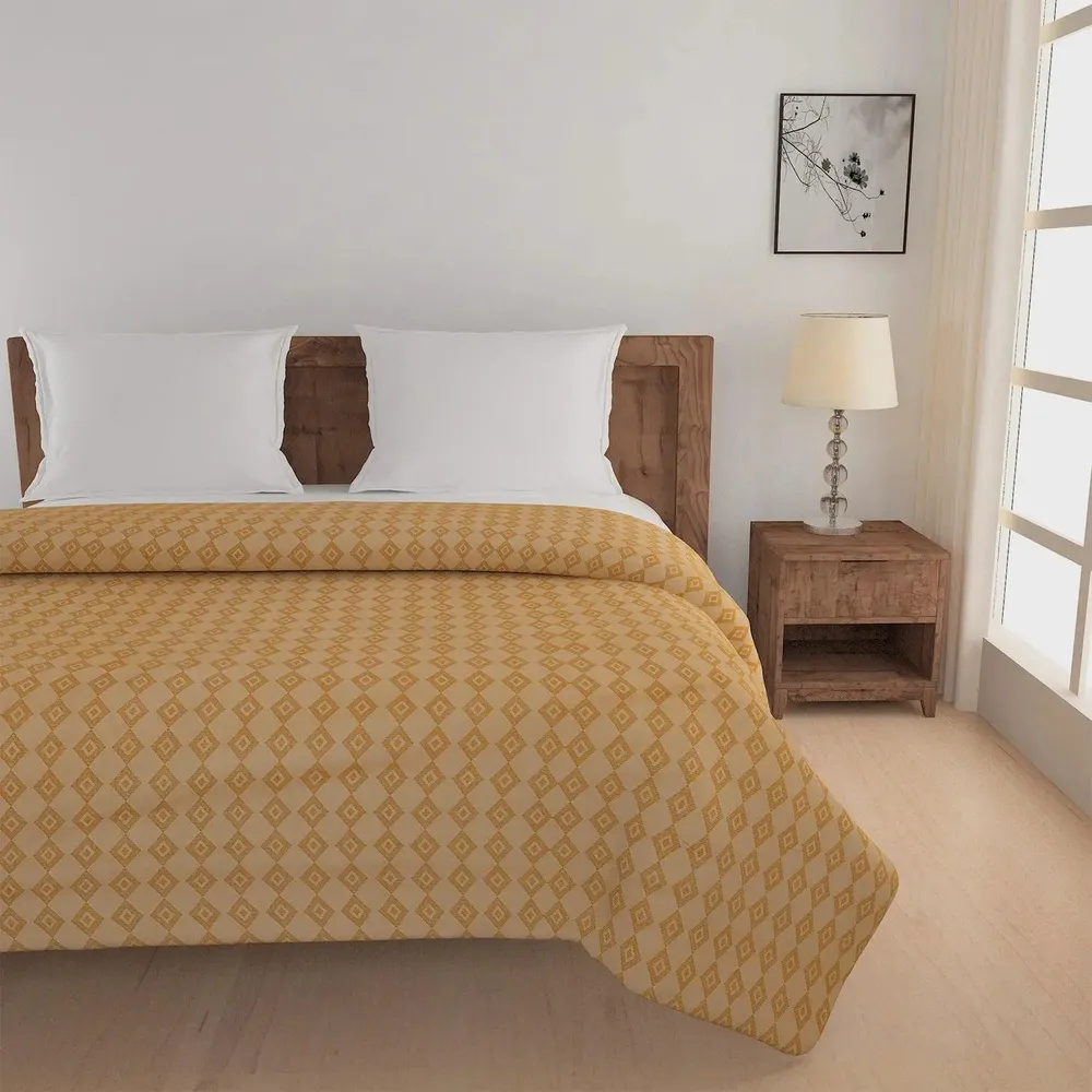 Swayam Beige & Brown Diamond Pattern Double Bed Winter Quilt