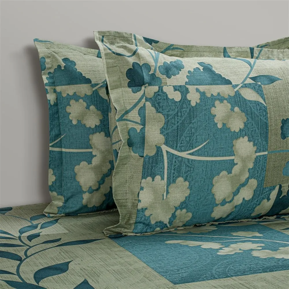 Swayam Cerulean Leaf print Veda Double Bedsheet with 2 pillow covers Double Bedsheet (90 x 108Inches)