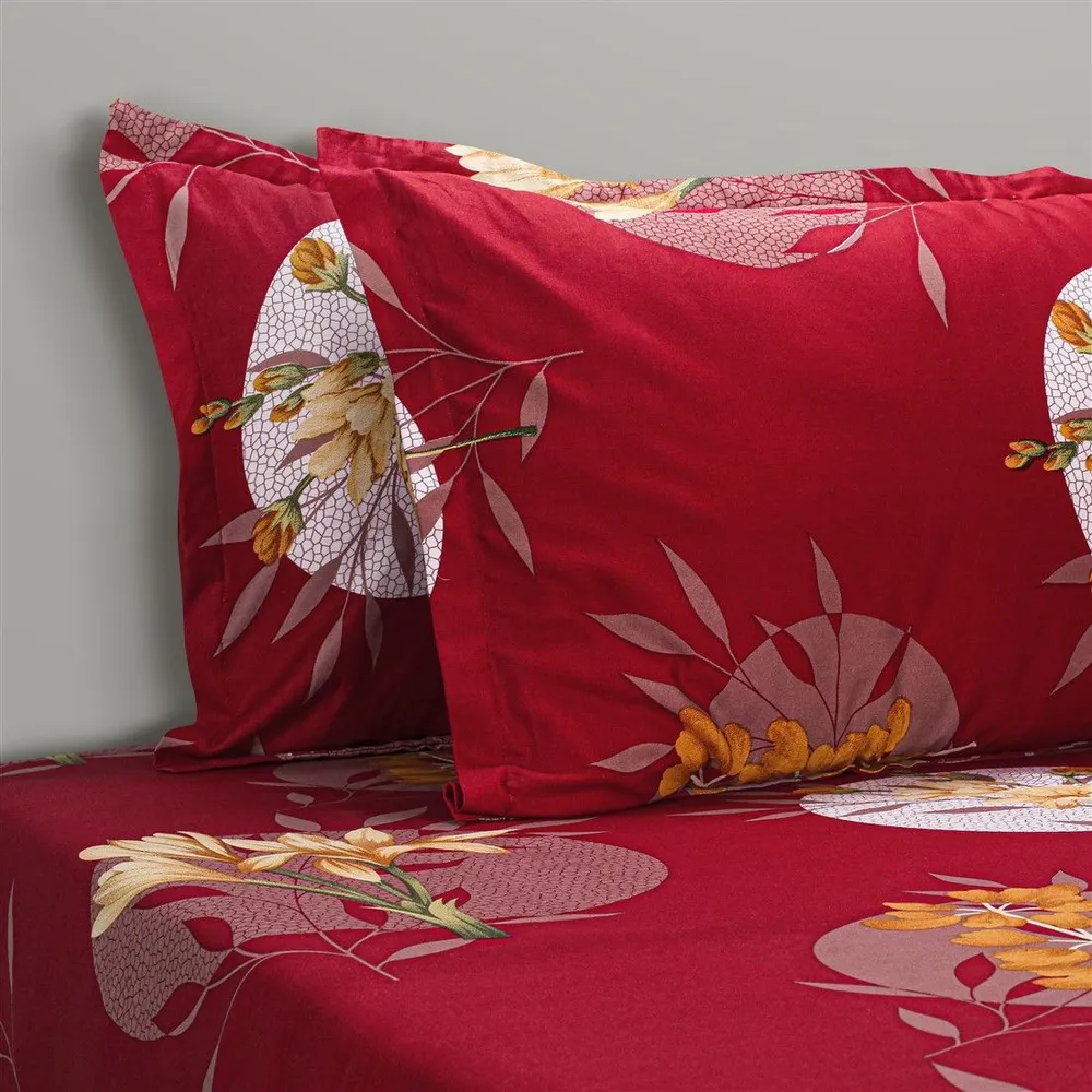 Swayam Crimson Lilies Print Zinnia Double Bedsheet with 2 pillow covers Double Bedsheet (90 x 108 Inches)