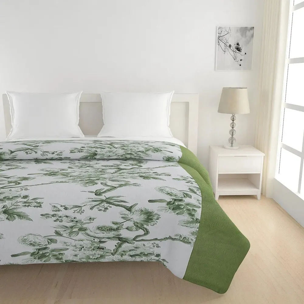 Swayam Floral Design 350 GSM Pure Cotton Double Winter Quilt , Green and White