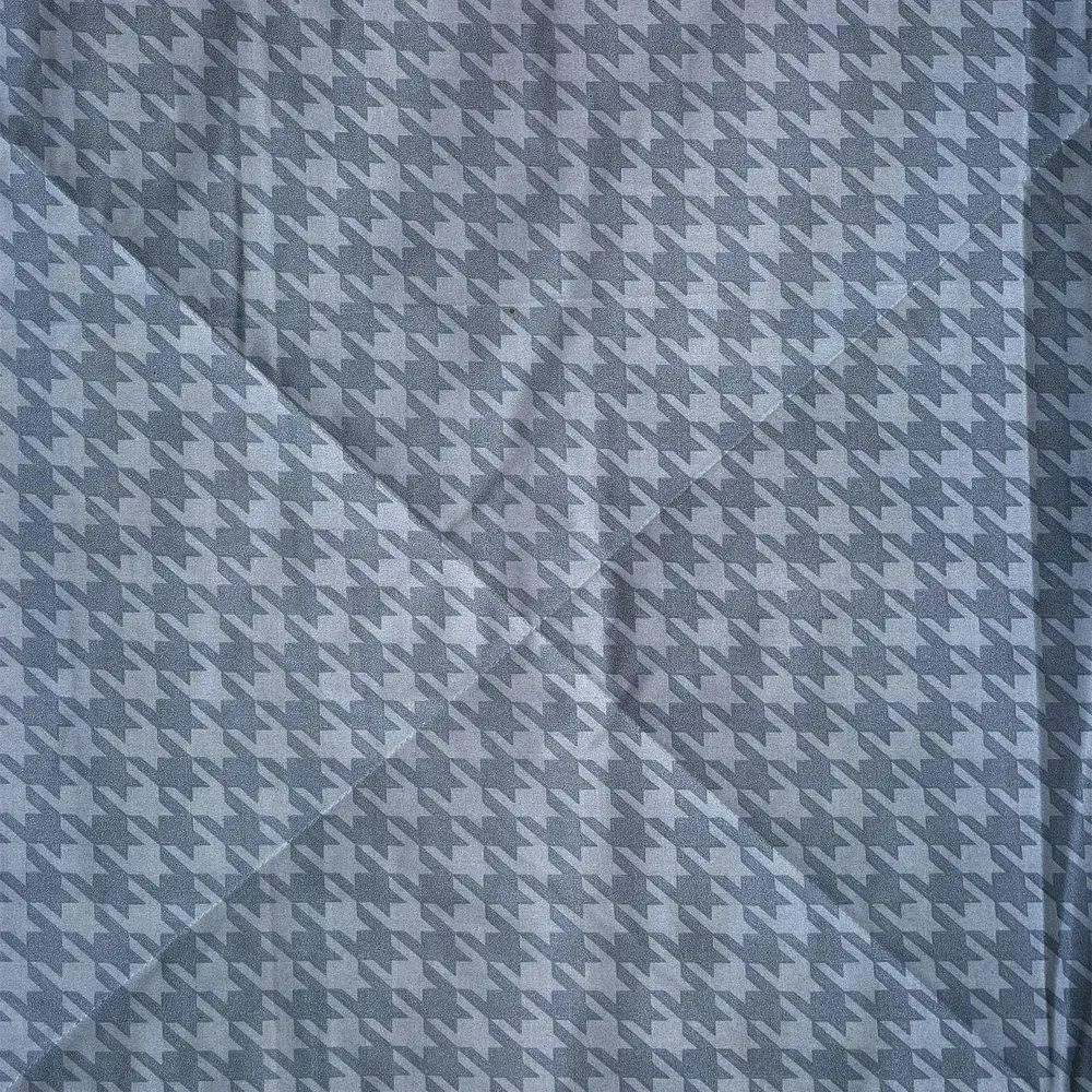 Swayam Geometric Pattern Grey Double Bed Winter Quilt