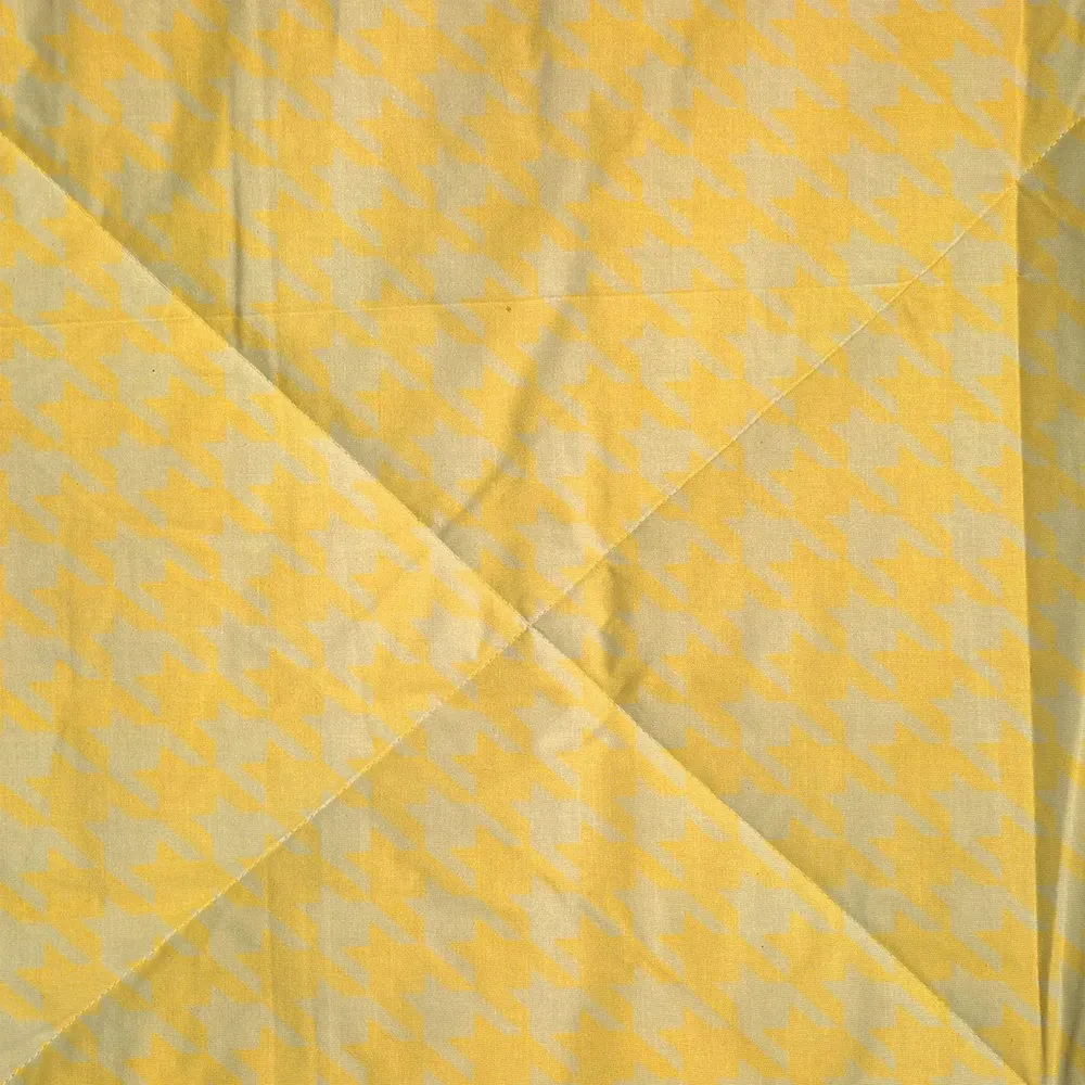 Swayam Geometric Pattern Yellow Double Bed Winter Quilt