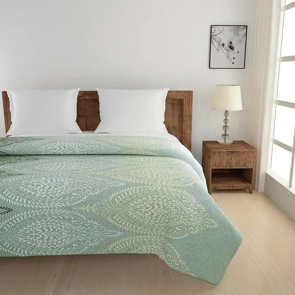 Swayam Green Traditional Pattern Double Bed Winter Quilt