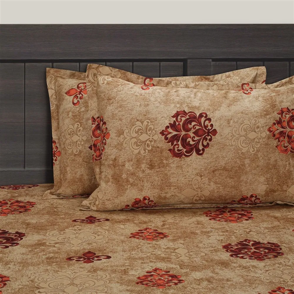 Swayam Merlot Color Print Zinnia Double Bedsheet with 2 pillow covers Double Bedsheet (90 x 108 Inches)