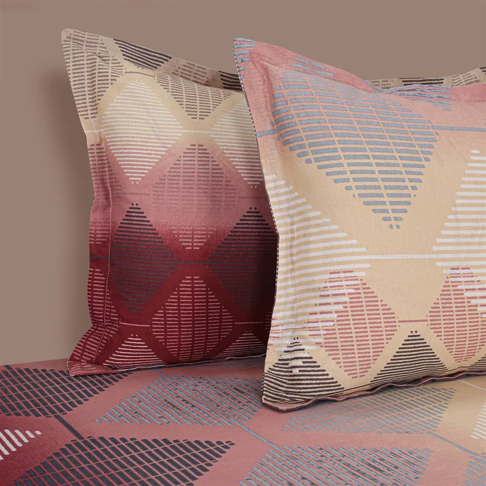 Swayam Sparkle Maroon Geometric Fitted Double Bedsheet