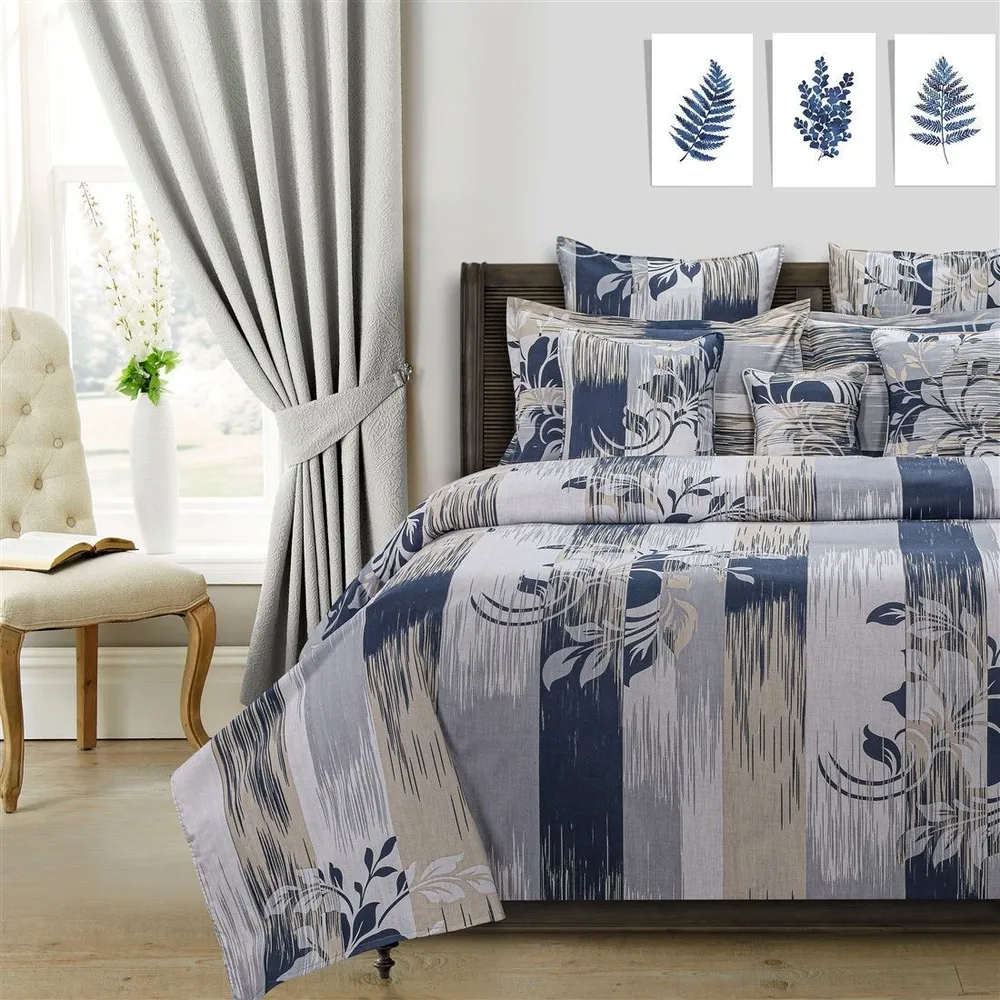 Swayam Spruce Hazel leaf print Veda Double Bedsheet with 2 pillow covers Double Bedsheet (90 x 108 Inches)