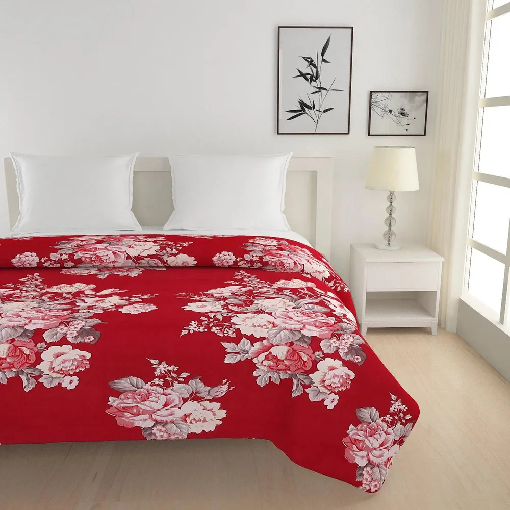 Swayam Wild Floral Crimson Blended Cotton Heavy Double Bed Comforter