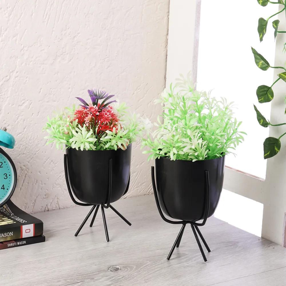 Table Top Black Metal Planter With Stand Set Of 2
